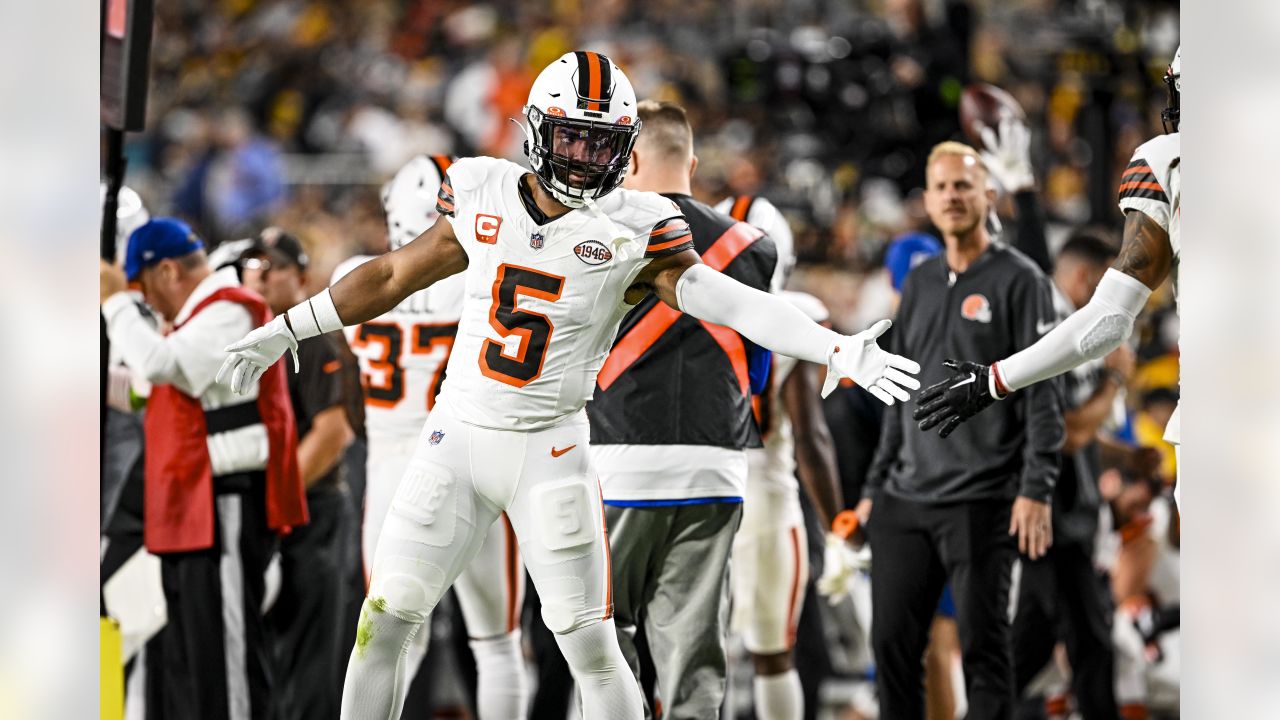 Why the Browns' Monday night game against the Steelers means extra for  Anthony Walker Jr. 