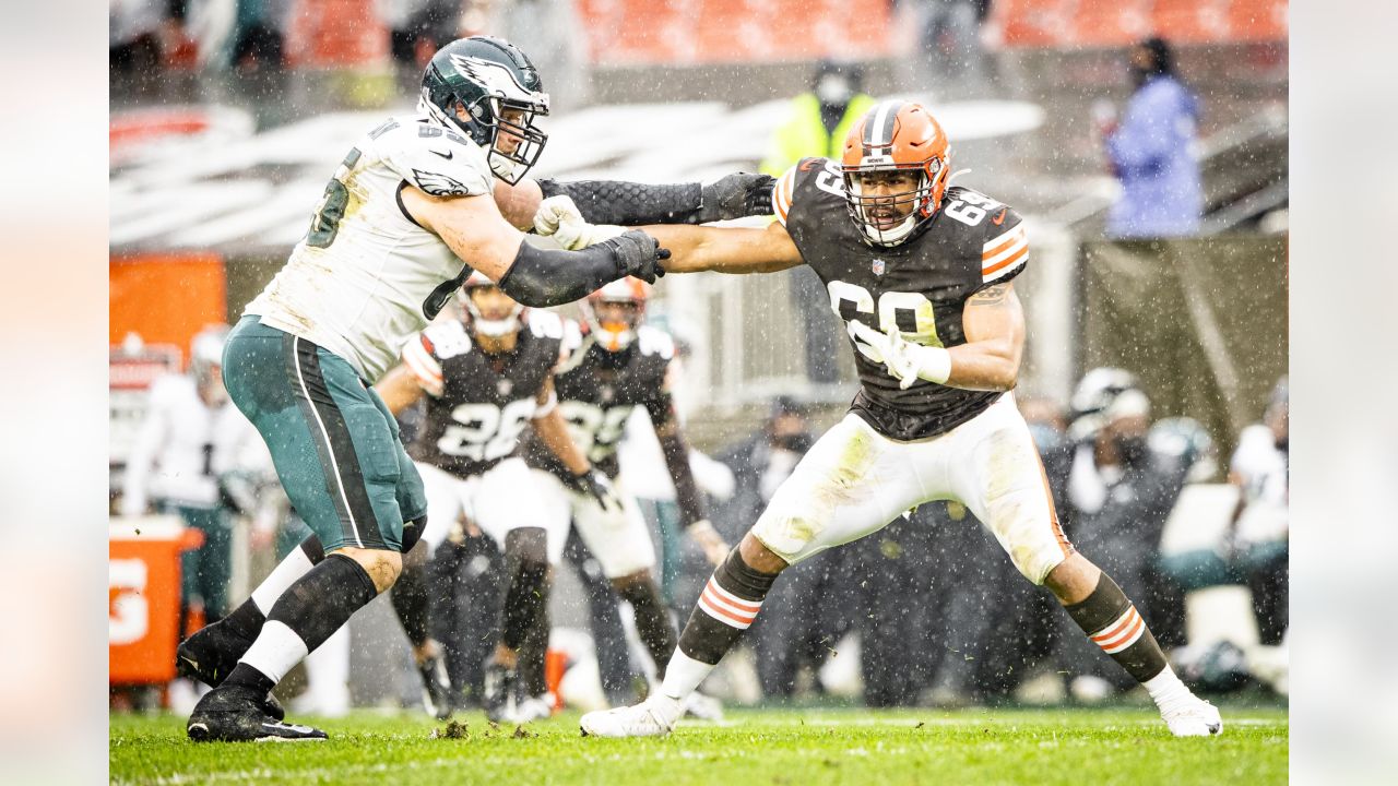 Cleveland Browns - 2018-2020 DT - Tommy Togiai ('20 Second Team All-B1G), Page 7