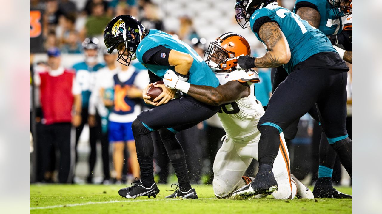 Cleveland Browns (24) vs. Jacksonville Jaguars (13)