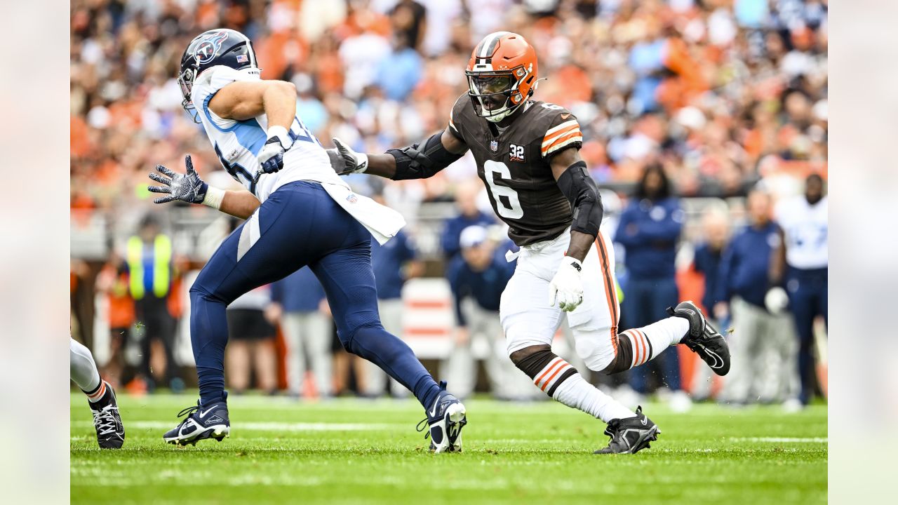 Cleveland Browns cornerback Martin Emerson Jr. (23) on defense during an  NFL football game against the Carolina Panthers, Sunday, Sep. 11, 2022, in  Charlotte, N.C. (AP Photo/Brian Westerholt Stock Photo - Alamy