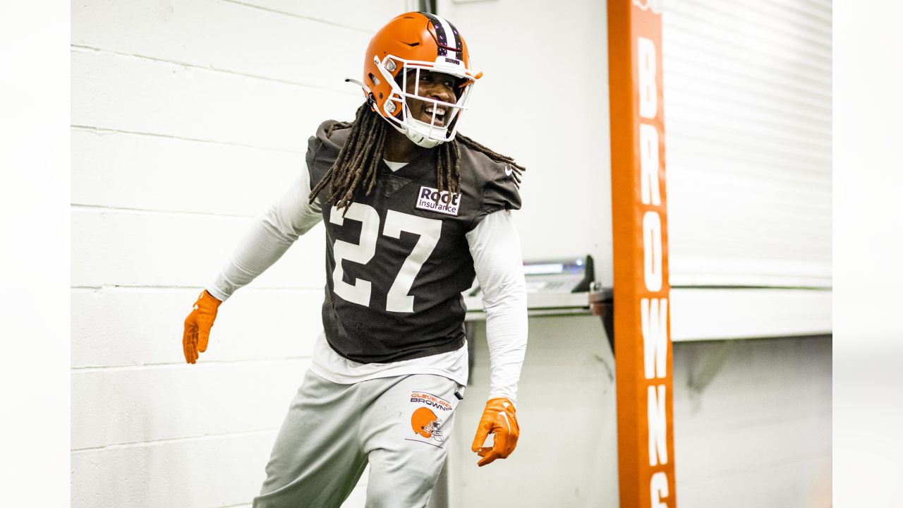 Browns 3rd-round WR David Bell placed on active/PUP list with foot injury,  should practice in a couple of weeks 