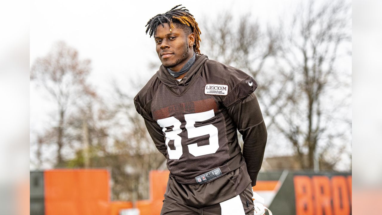 Browns designate David Njoku for return from injured reserve 