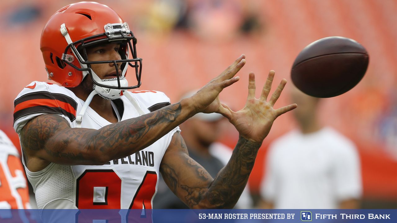 Buffalo Bills strong safety Micah Hyde, right, exchanges jersey's with  Cleveland Browns strong safety Damarious Randall after an NFL football game,  Sunday, Nov. 10, 2019, in Cleveland. (AP Photo/Ron Schwane Stock Photo 