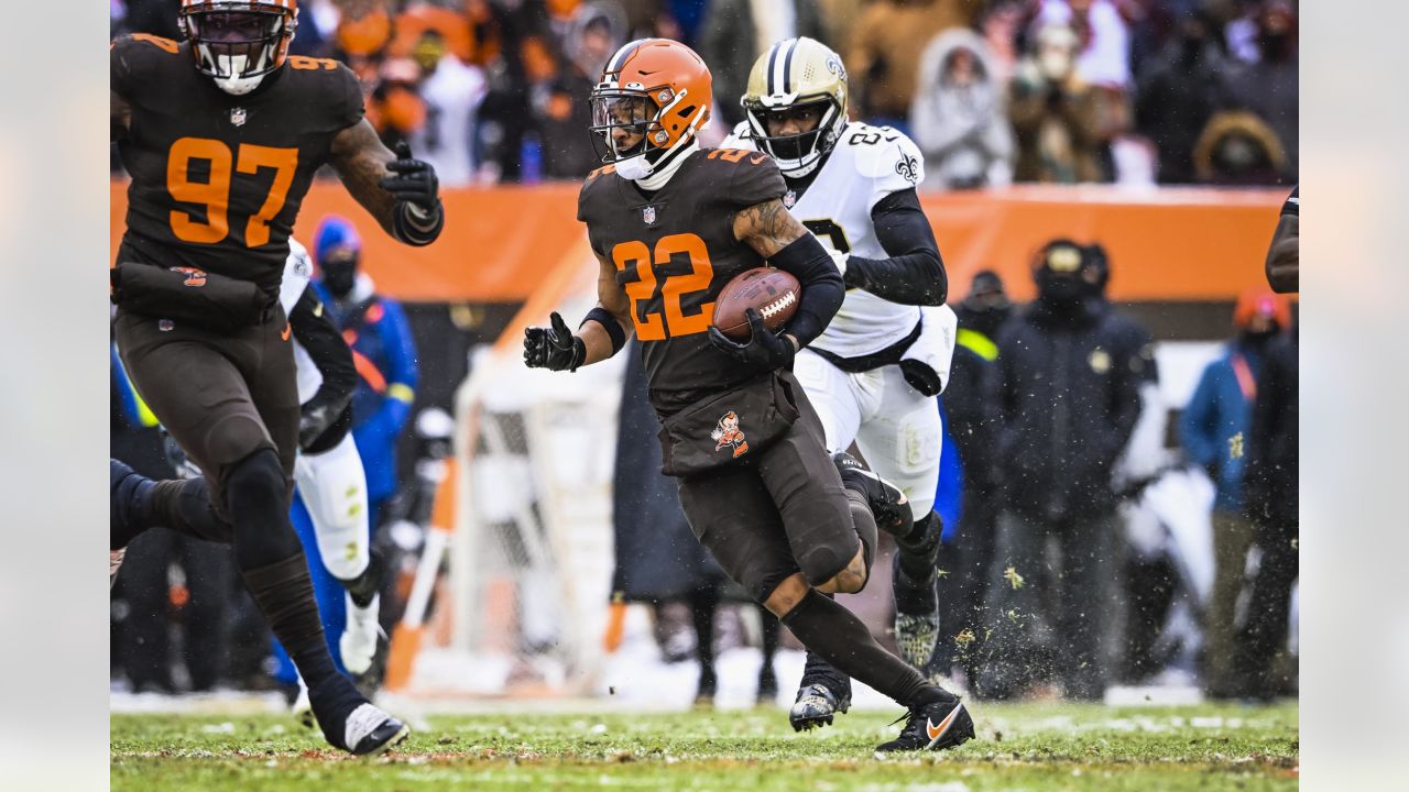 Browns eliminated from playoff contention in loss to Saints