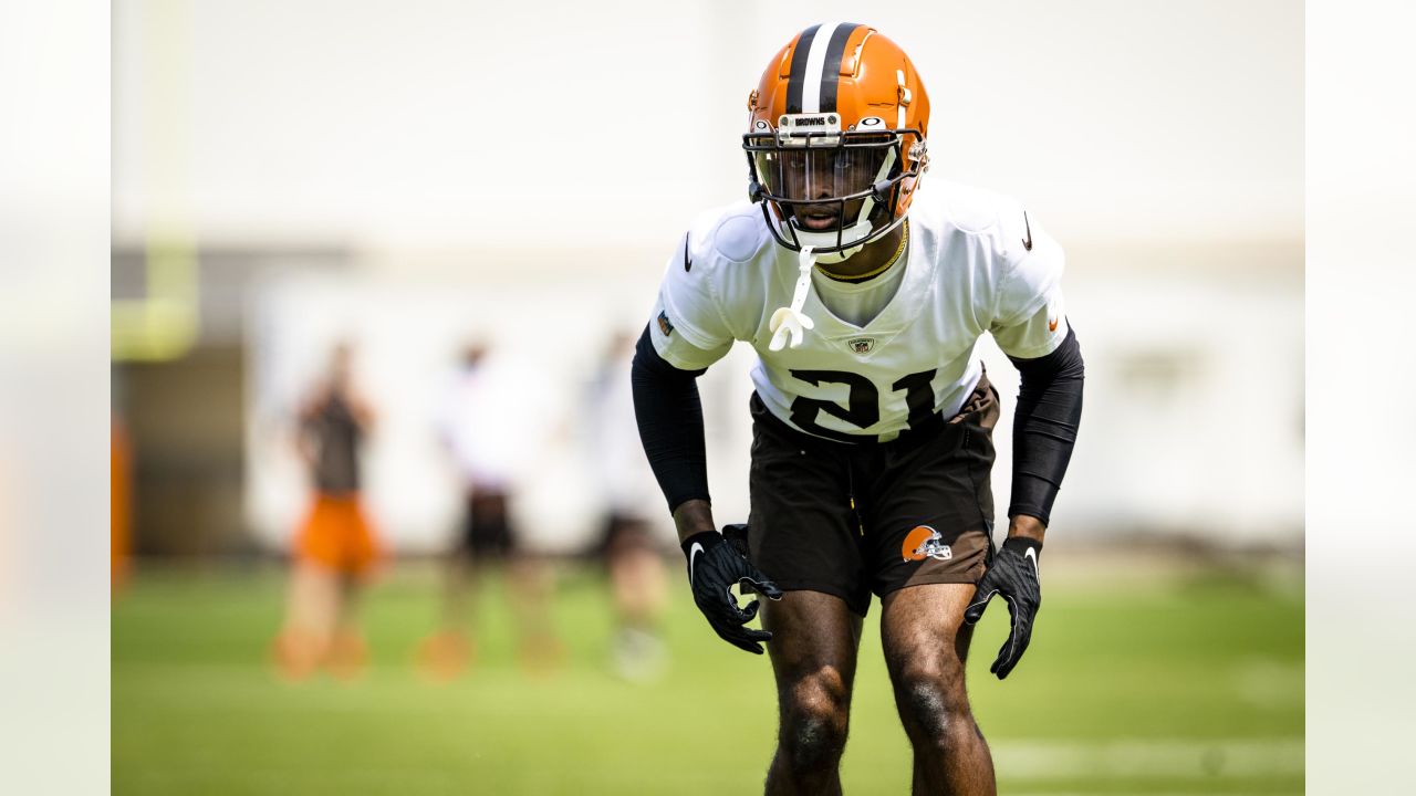 Browns got Elijah Moore out of 'toxic' situation, per Deshaun Watson