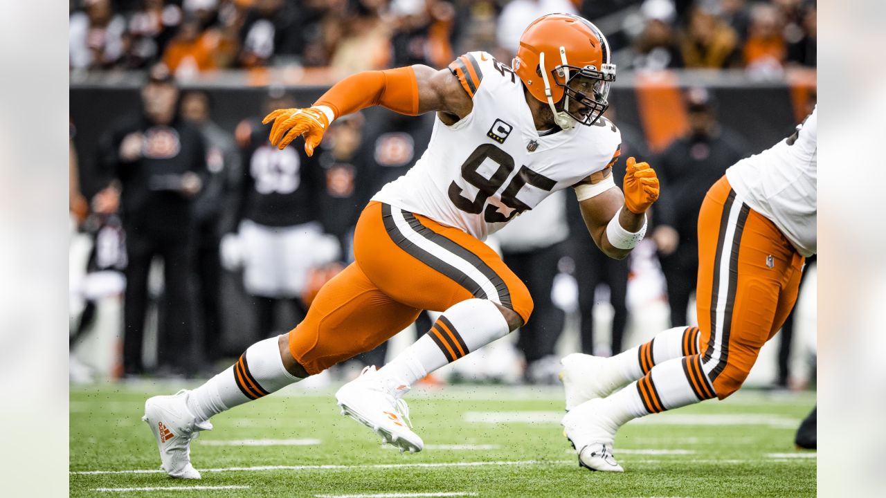 CINCINNATI, OH - DECEMBER 11: Cleveland Browns defensive end Myles Garrett  (95) during the game against the Cleveland Browns and the Cincinnati  Bengals on December 11, 2022, at Paycor Stadium in Cincinnati