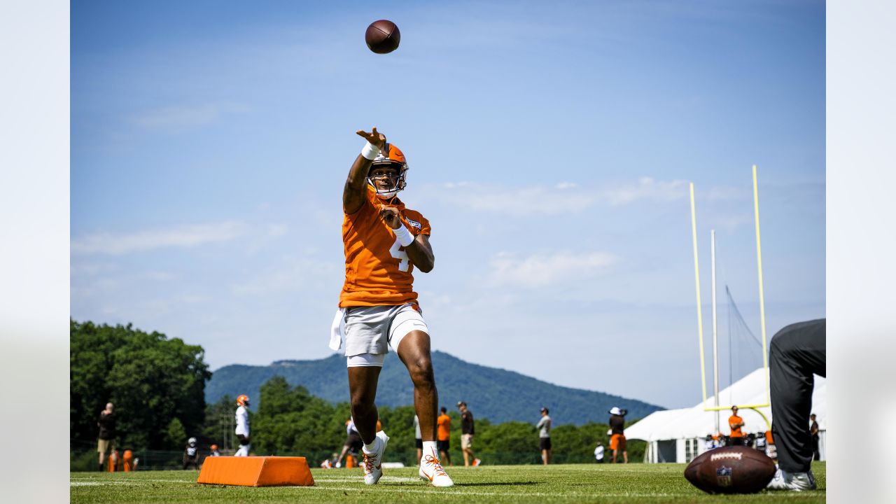 Berea, United States. 03rd Aug, 2022. Cleveland Browns quarterback Deshaun  Watson (4) looks to pass during training camp in Berea, Ohio, on Wednesday,  August 3, 2022. Photo by Aaron Josefczyk/UPI Credit: UPI/Alamy