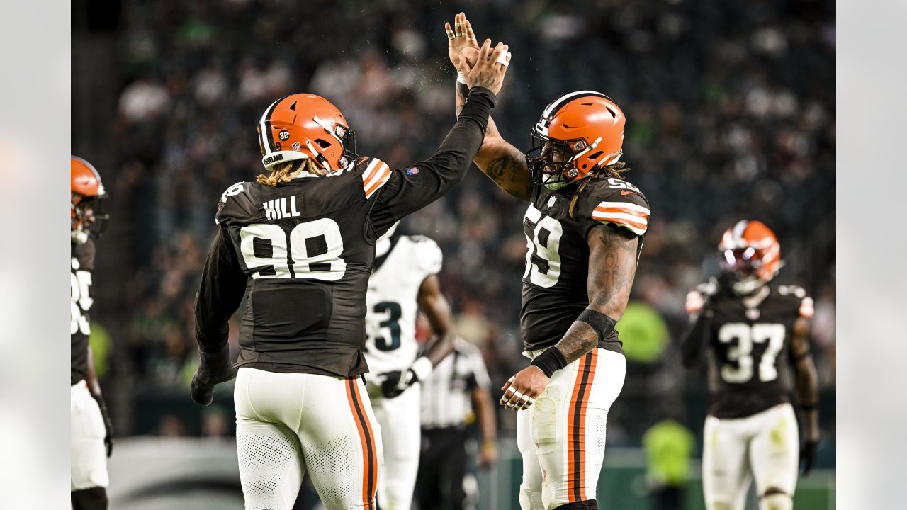 PHOTOS: Browns tie Eagles 18-18