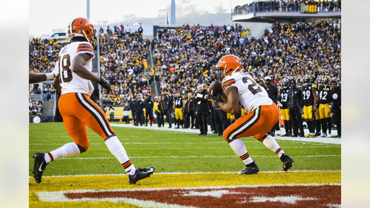 23 NOV 2003: James Jackson of the Cleveland Browns during the Browns 13-7  loss to the Pittsburgh Steelers at Cleveland Browns Stadium in Cleveland  Ohio. (Icon Sportswire via AP Images Stock Photo - Alamy