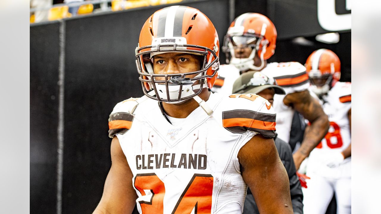 Nick Chubb, a 'pillar of the Browns organization,' rewarded with 3-year  extension