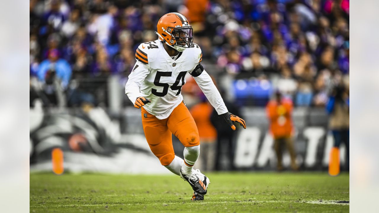 David Njoku Brown Cleveland Browns Game-Used #85 Jersey vs. New England  Patriots on October 16