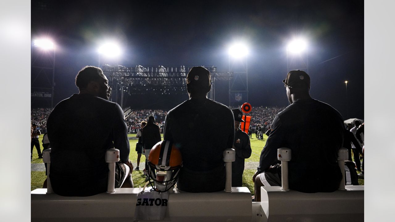 Lights go out during second half of Jets-Browns Hall of Fame game