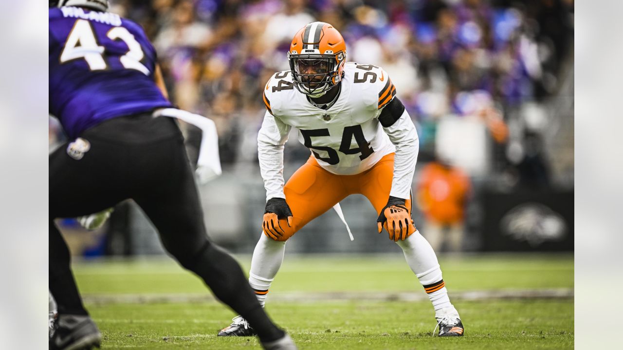 David Njoku Brown Cleveland Browns Game-Used #85 Jersey vs. New England  Patriots on October 16