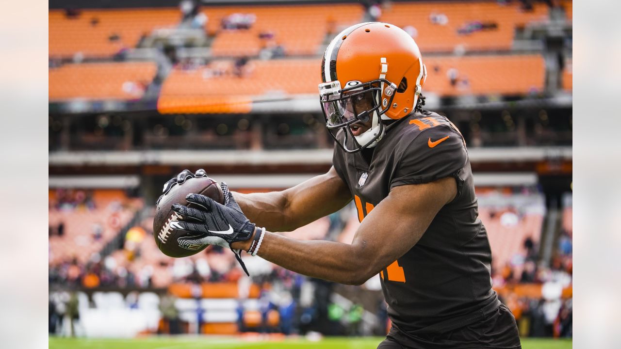 Photos: Week 12 - Buccaneers at Browns Pregame