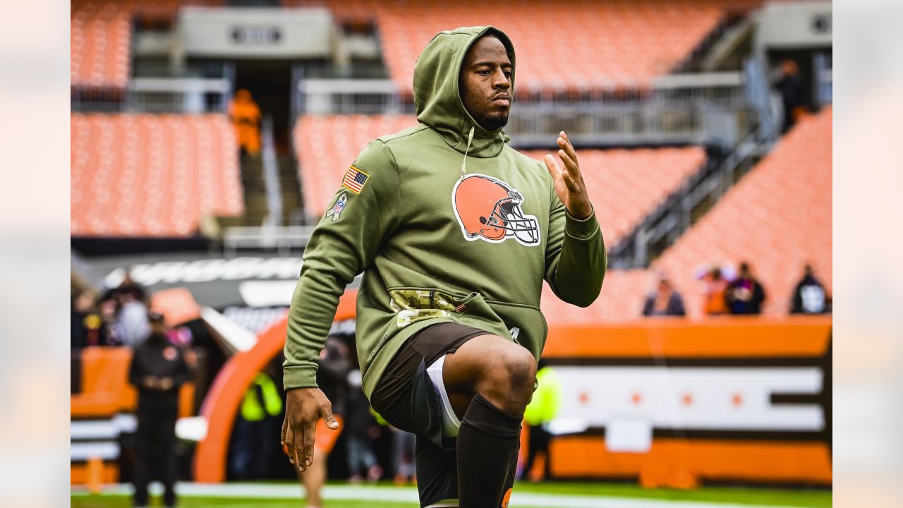 Photos: Week 12 - Buccaneers at Browns Pregame