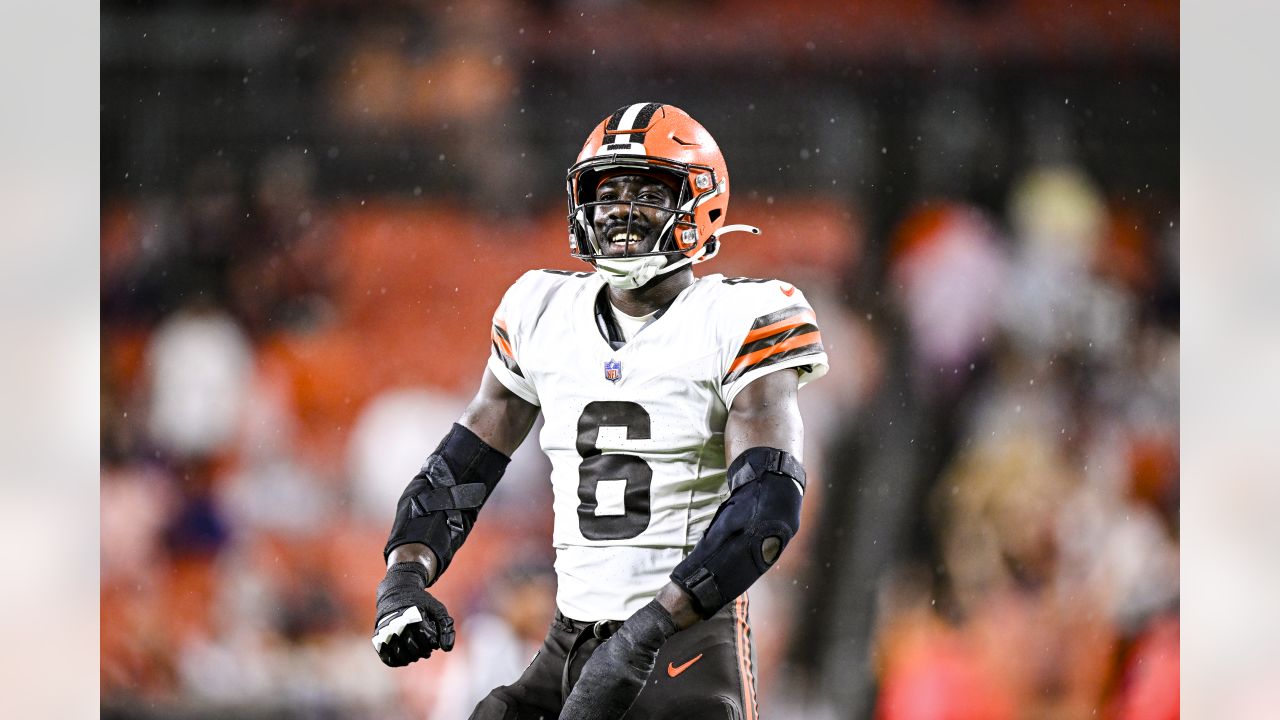 Cleveland Browns wide receiver Cedric Tillman (89) runs up the field during  an NFL pre-season football game against the Washington Commanders, Friday,  Aug. 11, 2023, in Cleveland. (AP Photo/Kirk Irwin Stock Photo 