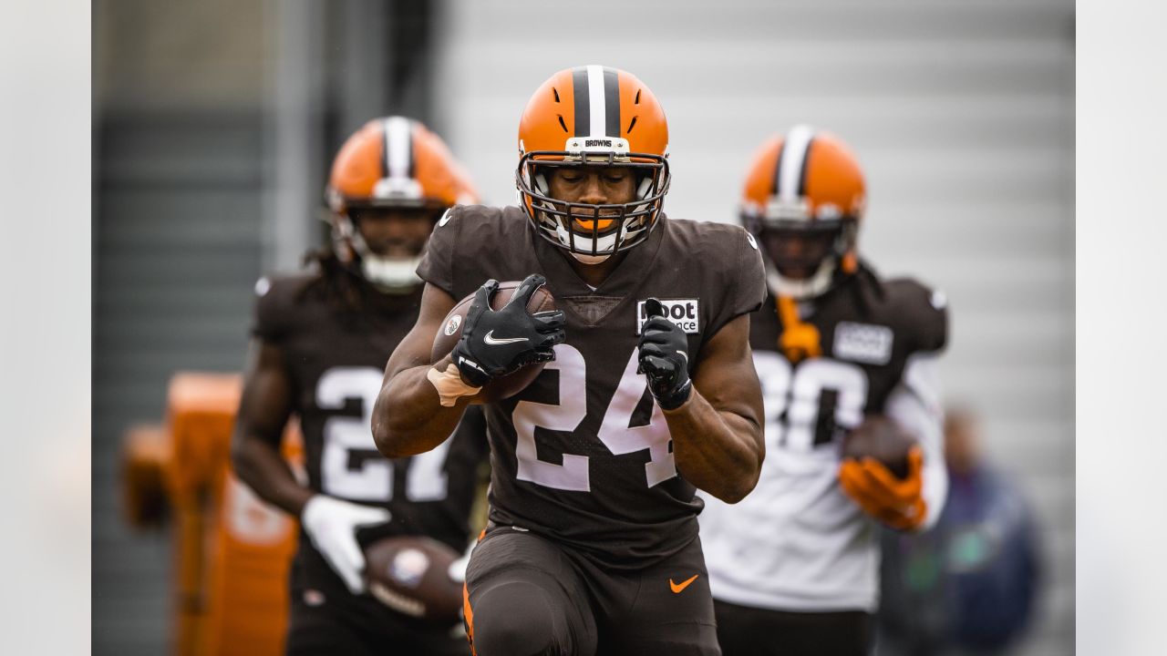 Top Browns vs. Patriots DFS Lineup: Are You Ready for Nick Chubb, Rhamondre  Stevenson, and Donovan Peoples-Jones?