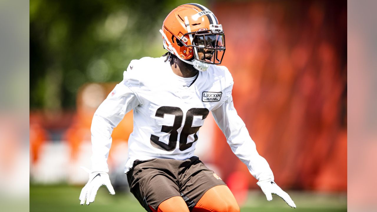 Browns re-signing returner JoJo Natson, LB Walker visiting NFL - Bally  Sports