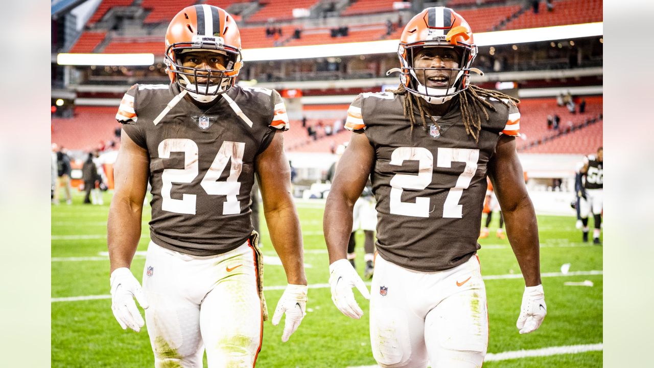 Kareem Hunt Reps Nick Chubb Jersey Before Browns Return - Advance