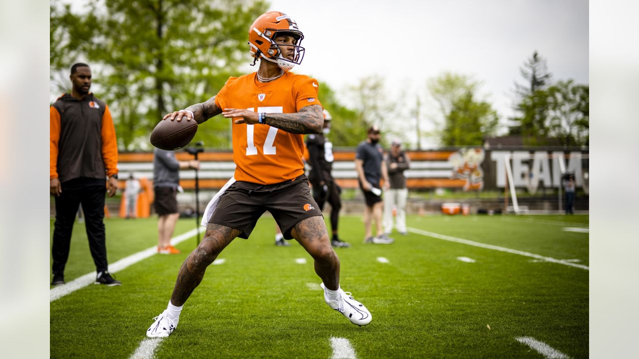 Cleveland Browns rookie Charlie Thomas runs a drill at the NFL team's  rookie minicamp in Berea, Ohio, Friday, May 12, 2023. (AP Photo/Phil Long  Stock Photo - Alamy