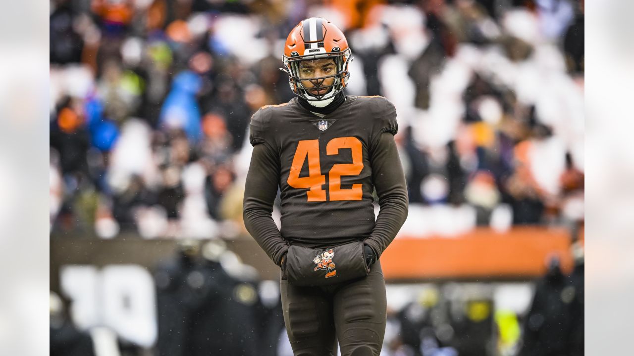 Tony Fields II Cleveland Browns Game-Used #42 Brown Jersey vs. New Orleans  Saints on December 24 2022