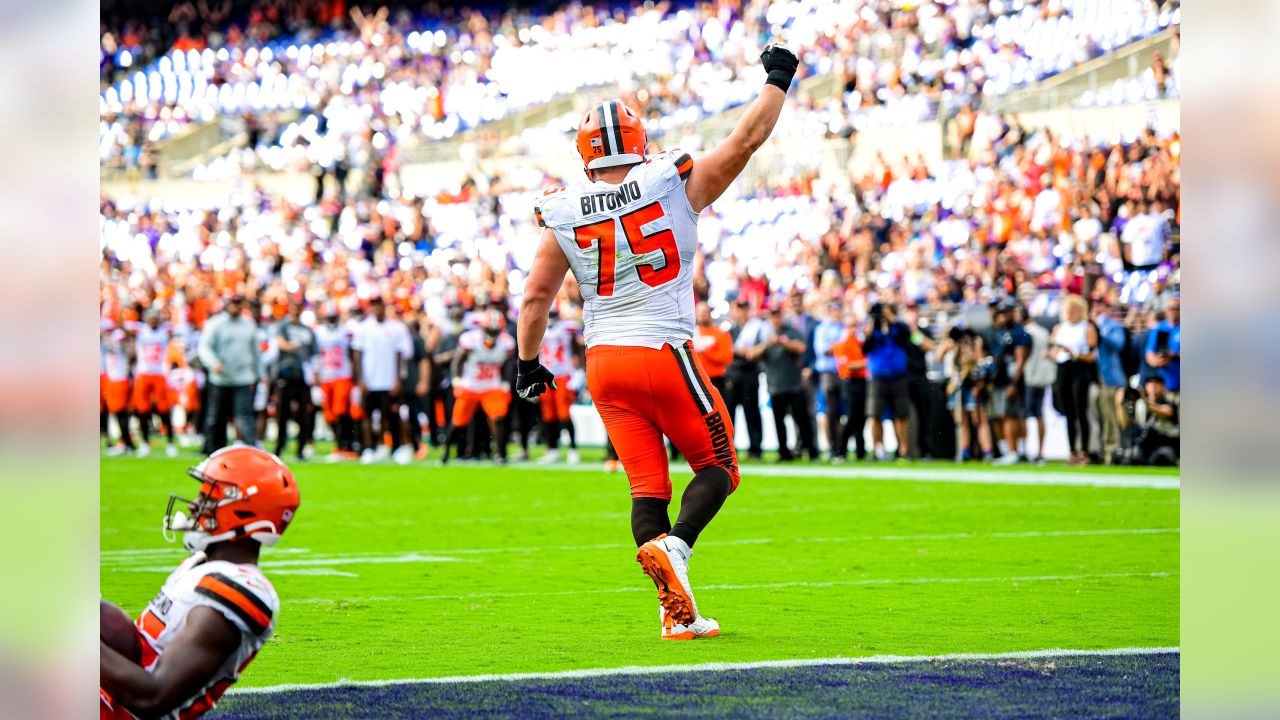 Chubb has 92-yard TD run in Browns' 28-16 win over Falcons