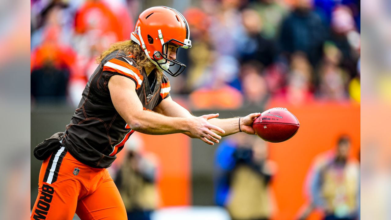 Cleveland Browns move closer to 2007 playoffs on snowy win over Buffalo: 10  wins in 10 days 