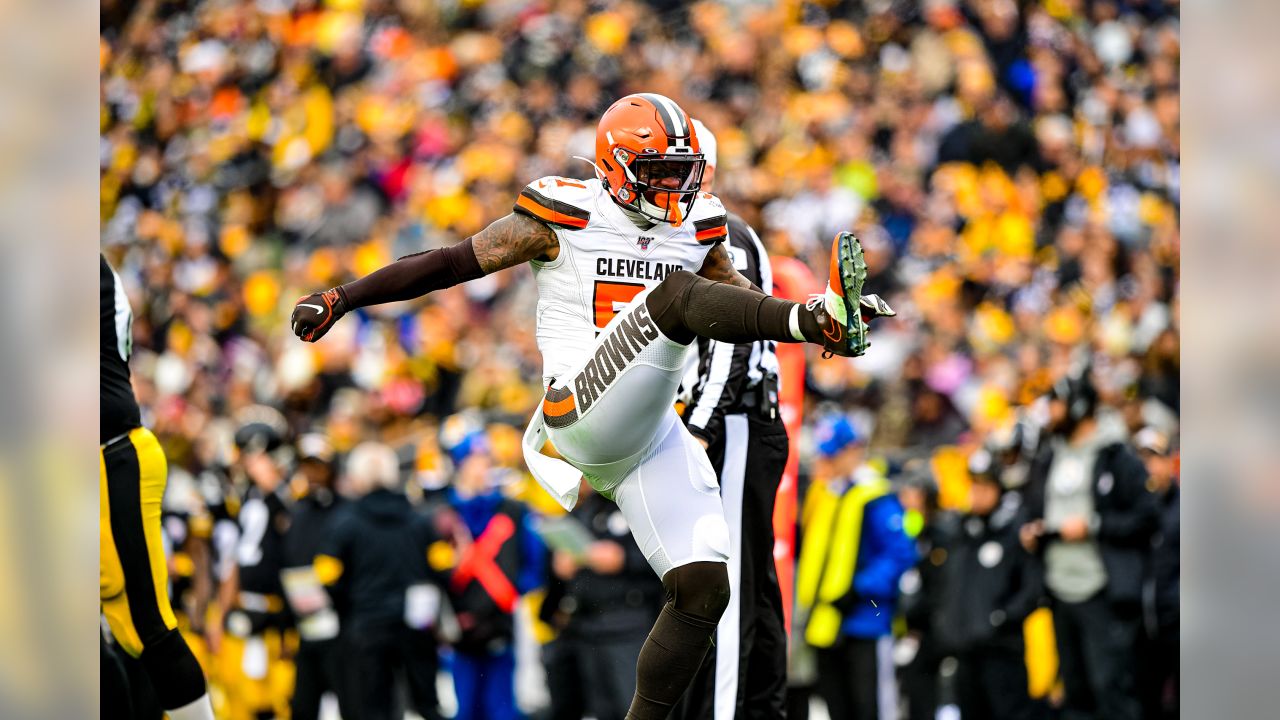 Browns end Steelers' four-game winning streak on surreal night in Cleveland