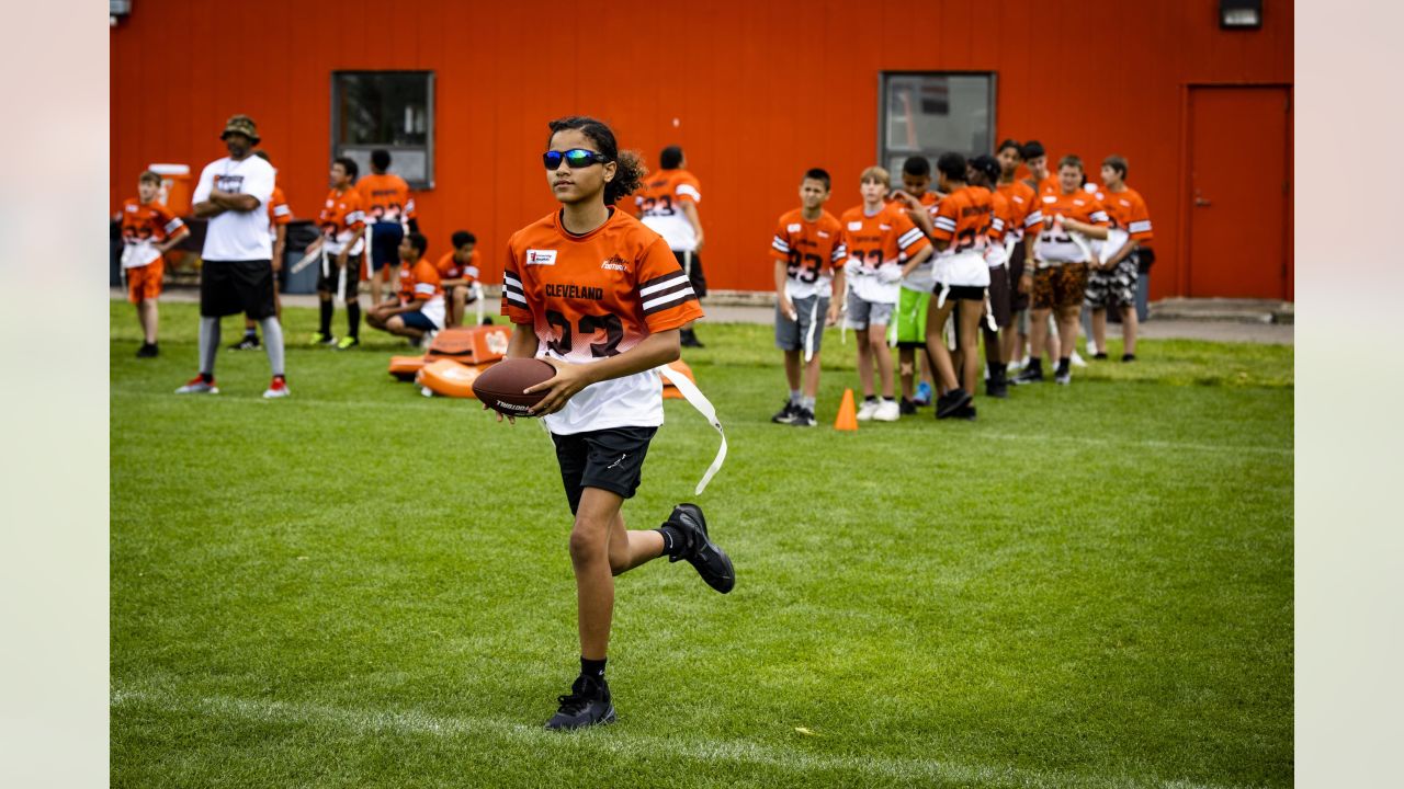 Photos: NFL players lead youth football camp