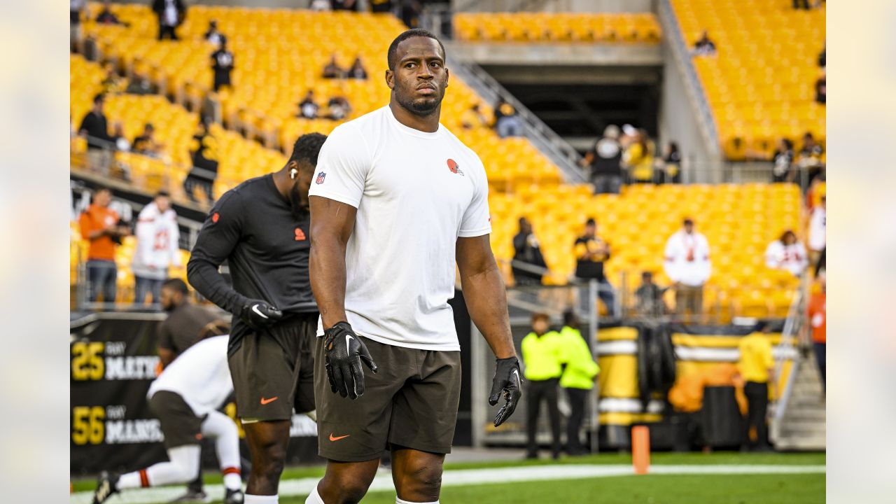 Cleveland Browns tight end Malik Smith participates in a drill during an  NFL football practice, Friday, May 13, 2022, in Berea, Ohio. (AP  Photo/David Dermer Stock Photo - Alamy