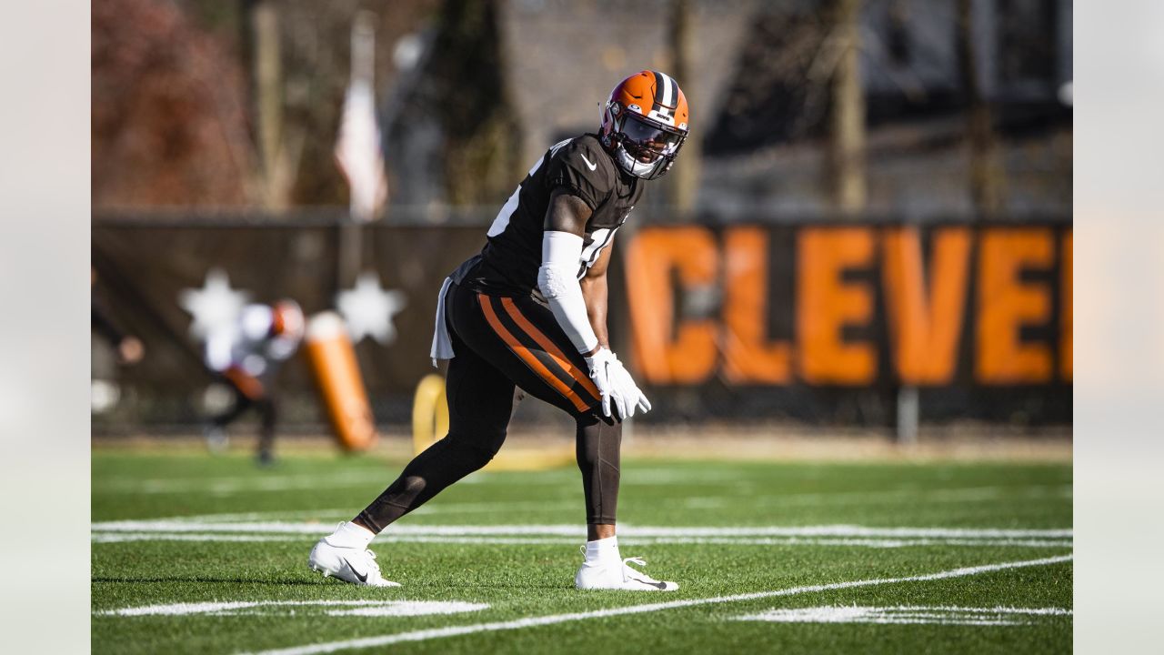 Cleveland Browns Injury Report: Star RB Returns for Thanksgiving