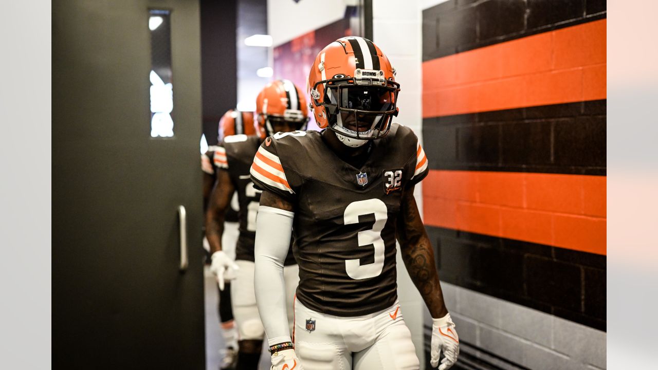 GAME DAY! The Browns are back in town for Week 3! Click our bio for a  preview of the game.