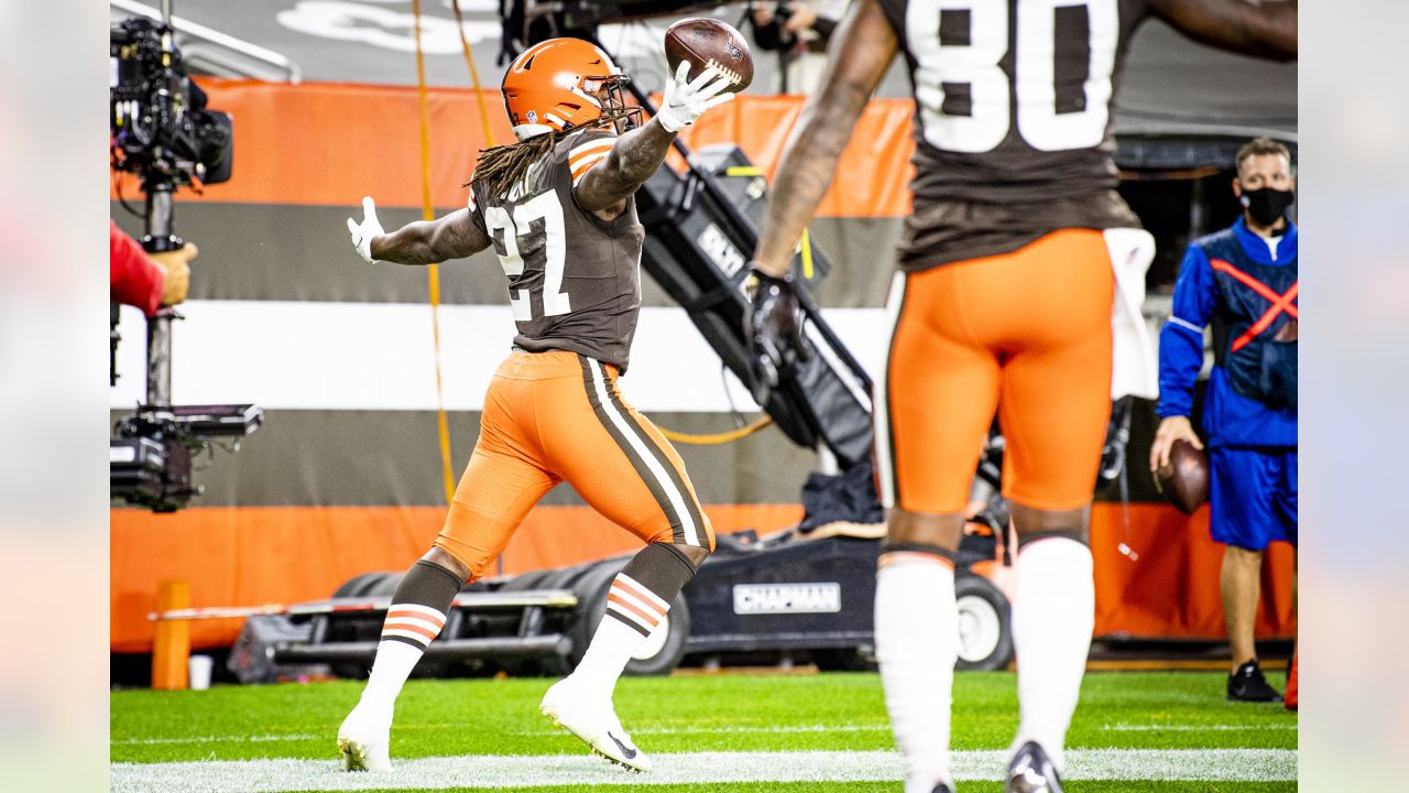 Following Browns rookie LT Jedrick Wills Jr.'s every move during a camp  practice - The Athletic