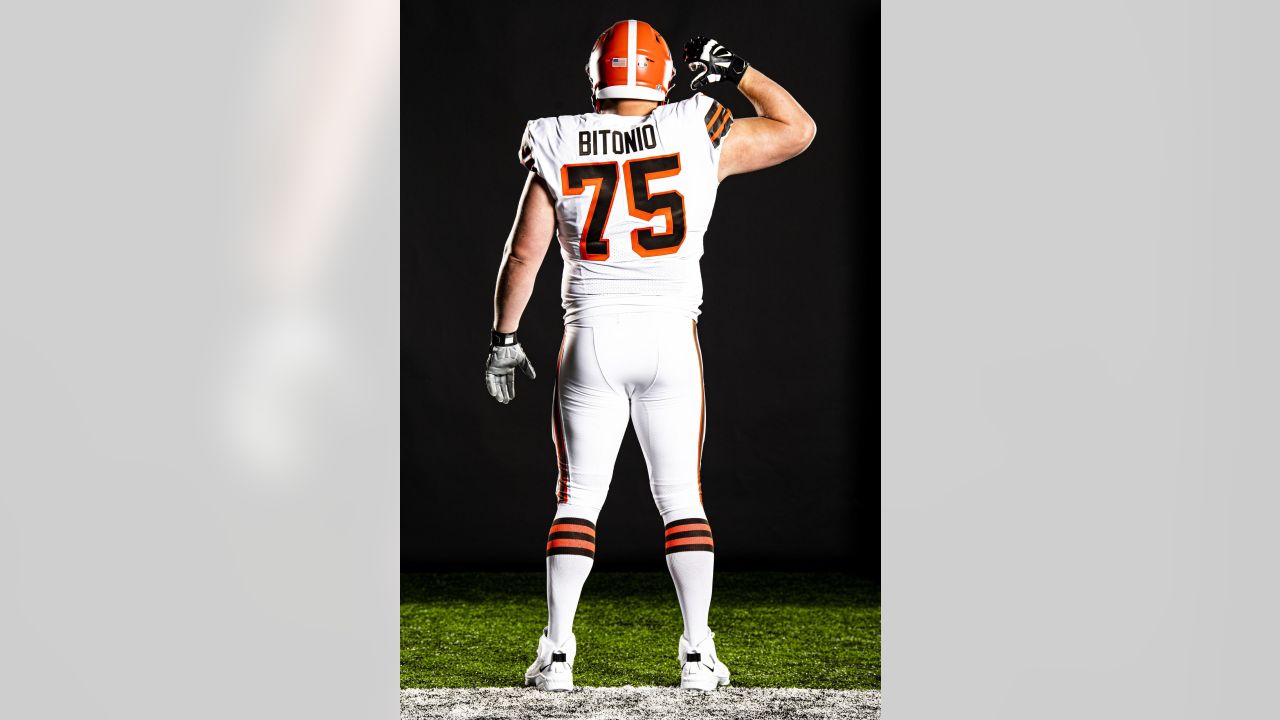 Browns Unveil 1946 'Throwback' Uniforms