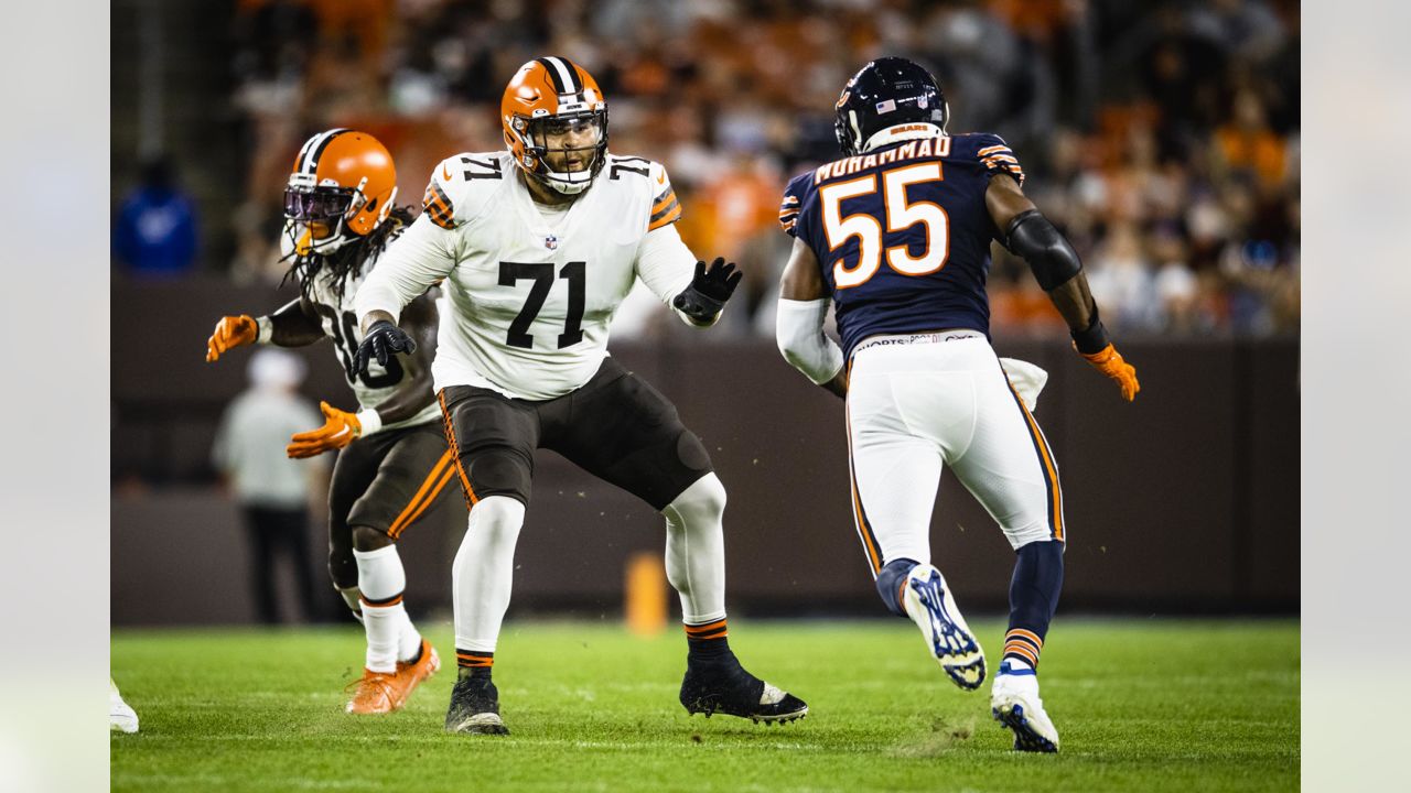 Browns roster moves to 53: Rookies Michael Woods II & D'Anthony