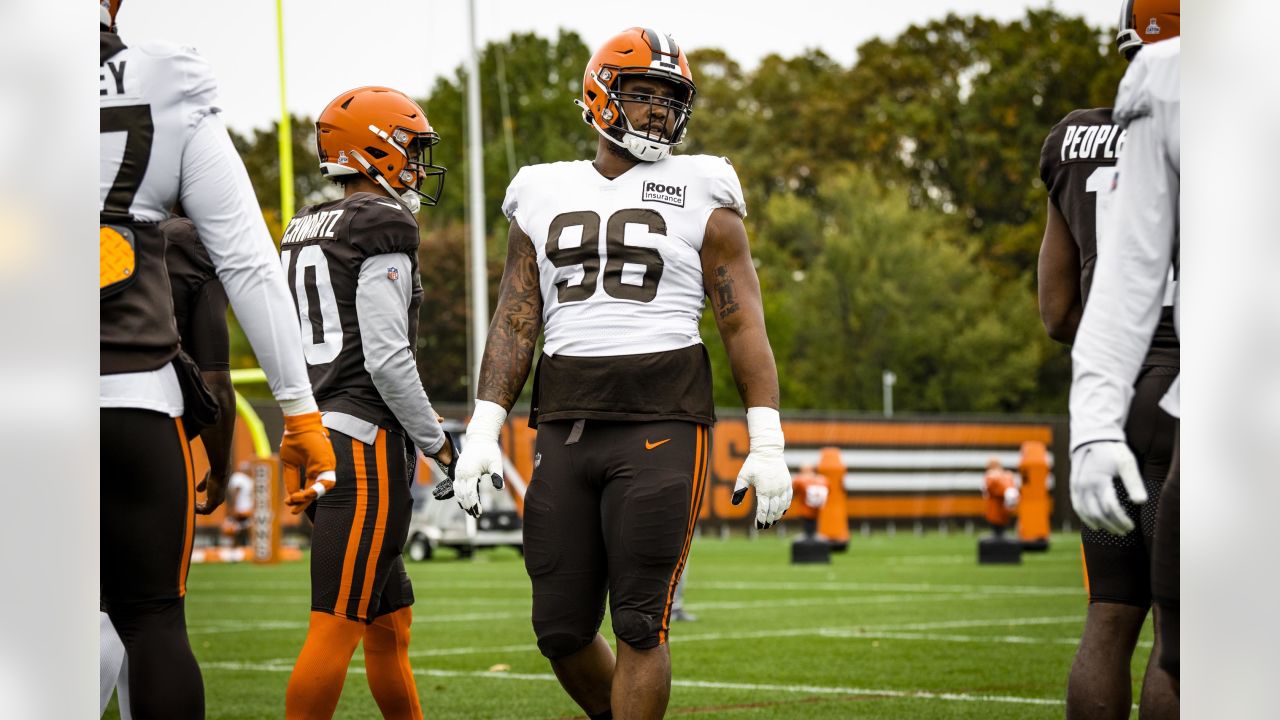 Joe Woods believes Browns defense will improve 'if we all work together'