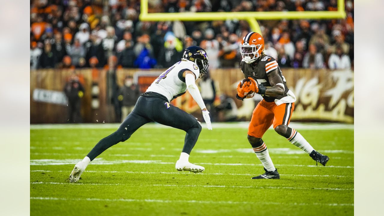 NFL: Baltimore Ravens beat Browns with field goal in dying seconds in  Monday Night Football classic