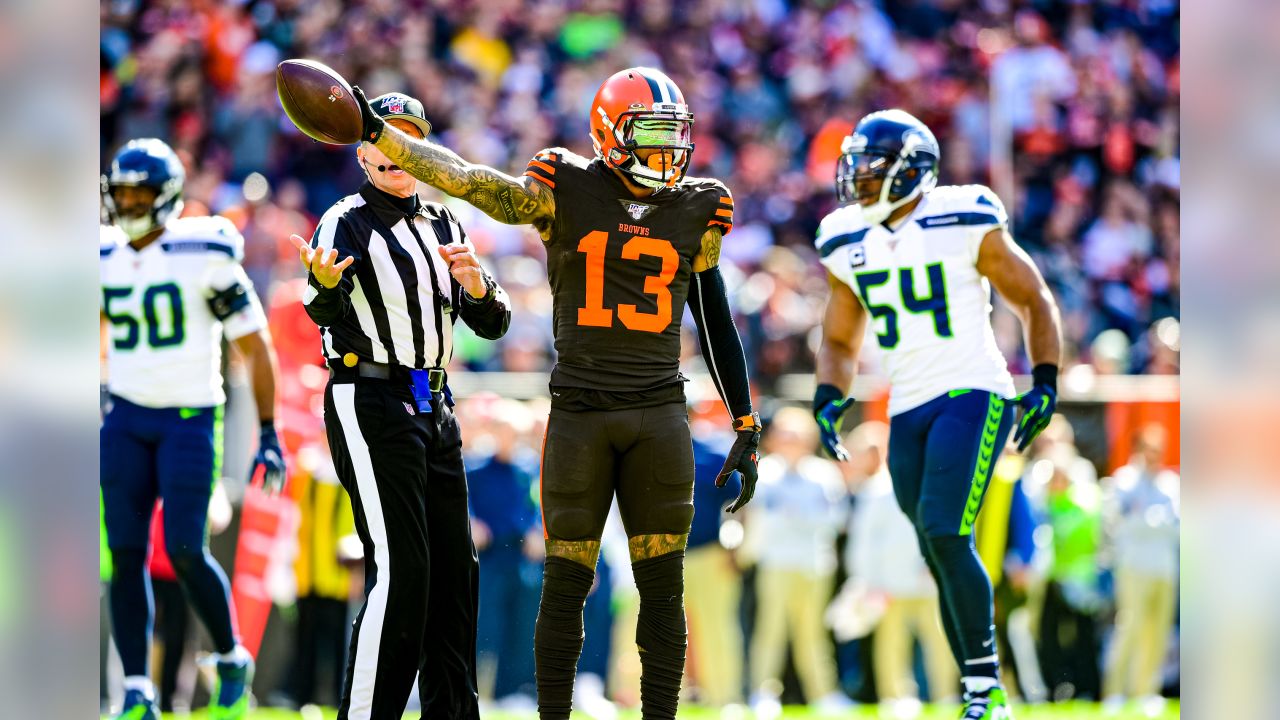 Cleveland Browns quarterback Baker Mayfield (6) looks to pass during an NFL  football game against the Seattle Seahawks, Sunday, Oct. 13, 2019, in  Cleveland. The Seahawks won 32-28. (AP Photo/David Richard Stock Photo -  Alamy