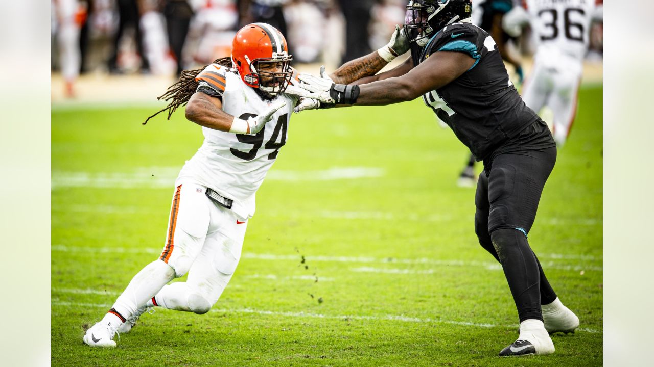 Browns stop Jaguars' two-point conversion to hold on for 27-25 win