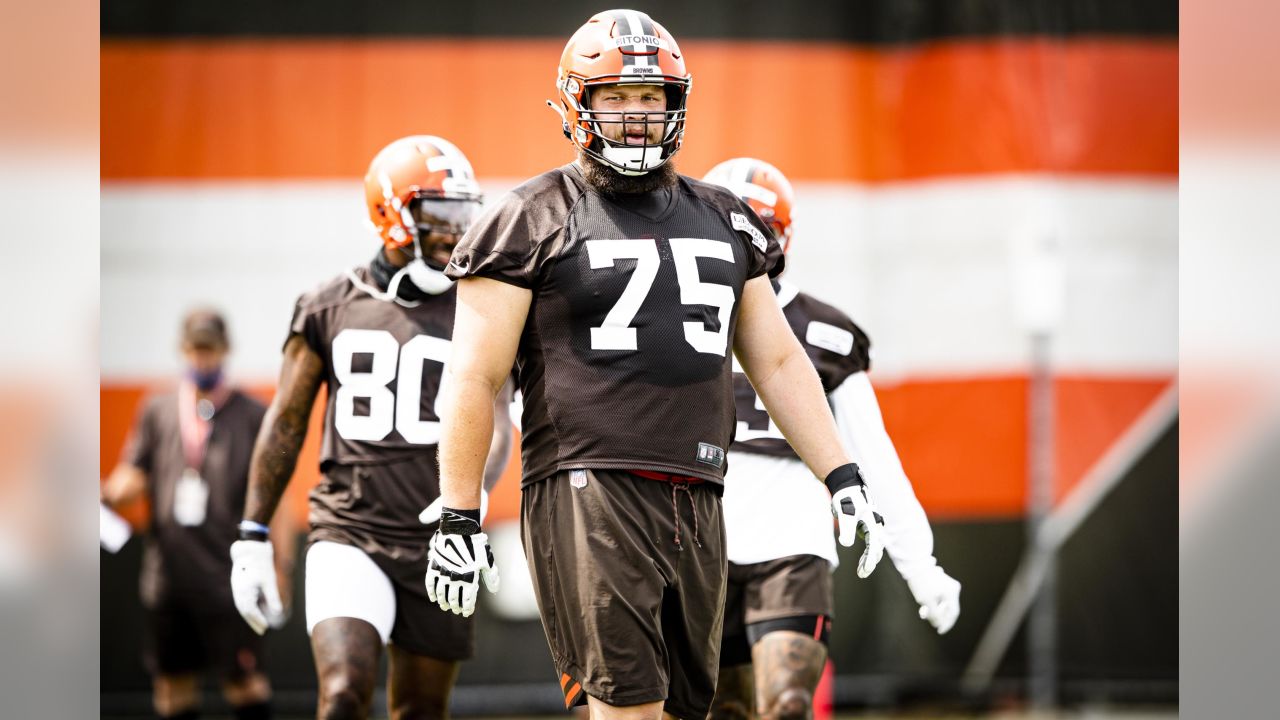 Joel Bitonio's impressive journey: Wilson High to NFL standout