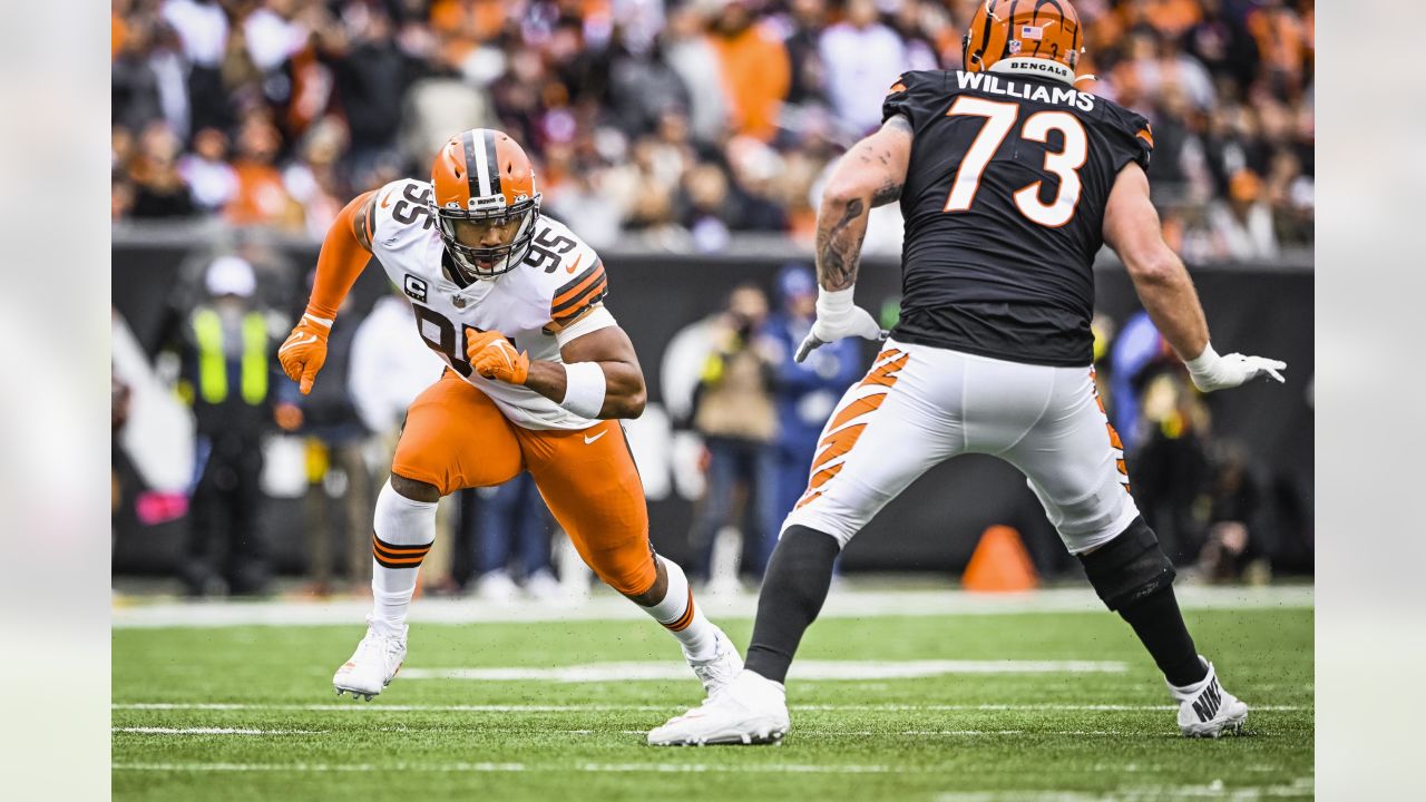 Cleveland Browns quarterback Deshaun Watson (4) runs for a touchdown in the  second quarter against the Cincinnati Bengals, Sunday, Sept. 10, 2023, in  Cleveland. The Browns won 24-3. (AP Photo/David Richard Stock Photo - Alamy