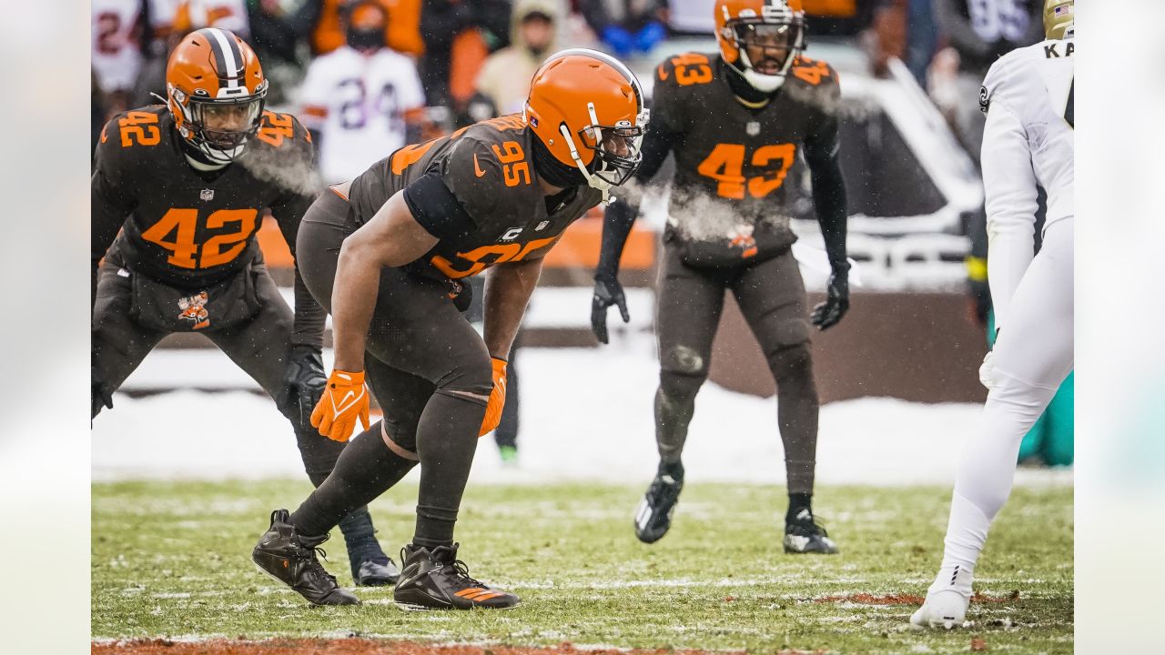 Cleveland May Be Playoff Newcomer, But Don't Take These Browns Lightly -  The Sports Column