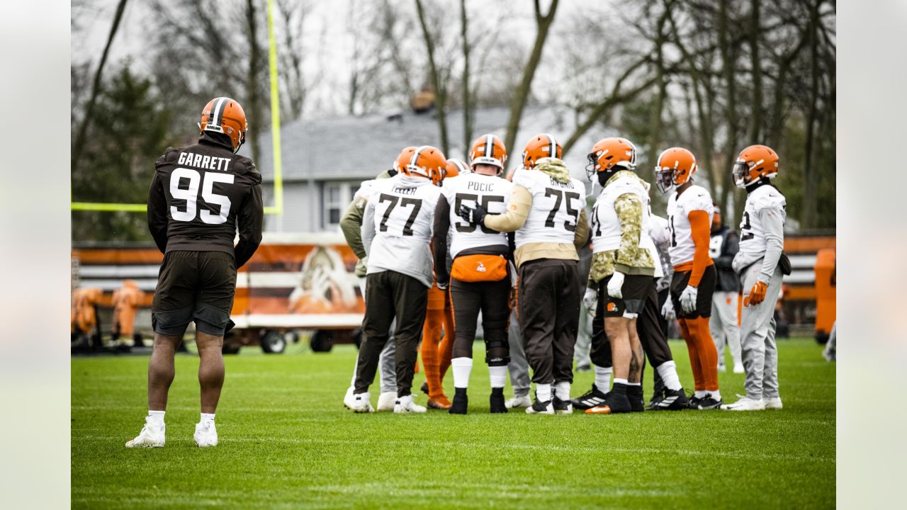 Browns: Myles Garrett defends Steelers' Minkah Fitzpatrick