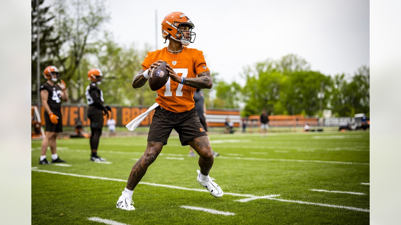 Cleveland Browns rookie Charlie Thomas runs a drill at the NFL team's  rookie minicamp in Berea, Ohio, Friday, May 12, 2023. (AP Photo/Phil Long  Stock Photo - Alamy