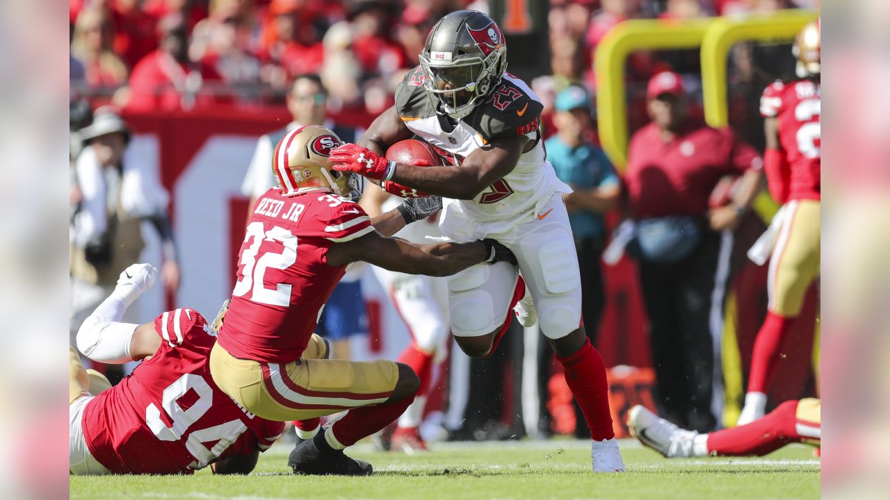 Bucs defensive line puts together its best collective game in 27-9 win over  49ers