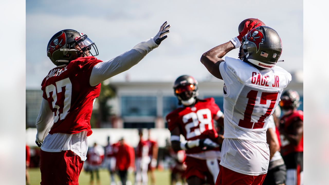 HBO SPORTS®, NFL FILMS AND THE TAMPA BAY BUCCANEERS TEAM UP FOR HARD  KNOCKS: TRAINING CAMP WITH THE TAMPA BAY BUCCANEERS, A NEW SEASON OF THE  GROUNDBREAKING SPORTS REALITY SERIES, DEBUTING TUESDAY