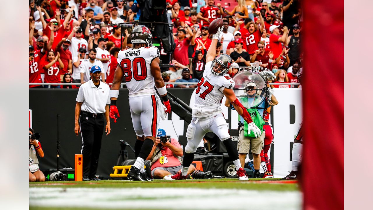 Bucs 48, Falcons 25: Tom Brady, Mike Edwards spark Tampa Bay's big win