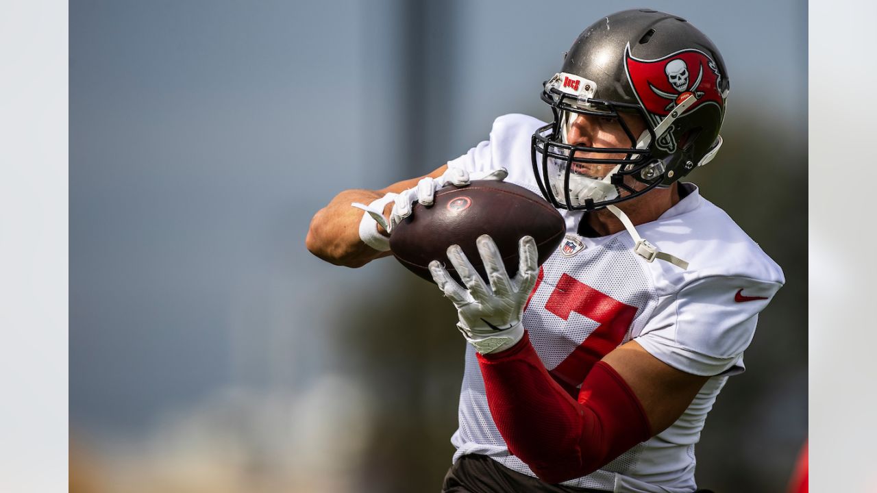 Rob Gronkowski Receives Bucs' No. 87 Jersey, Jordan Leggett Switches to No.  81, News, Scores, Highlights, Stats, and Rumors