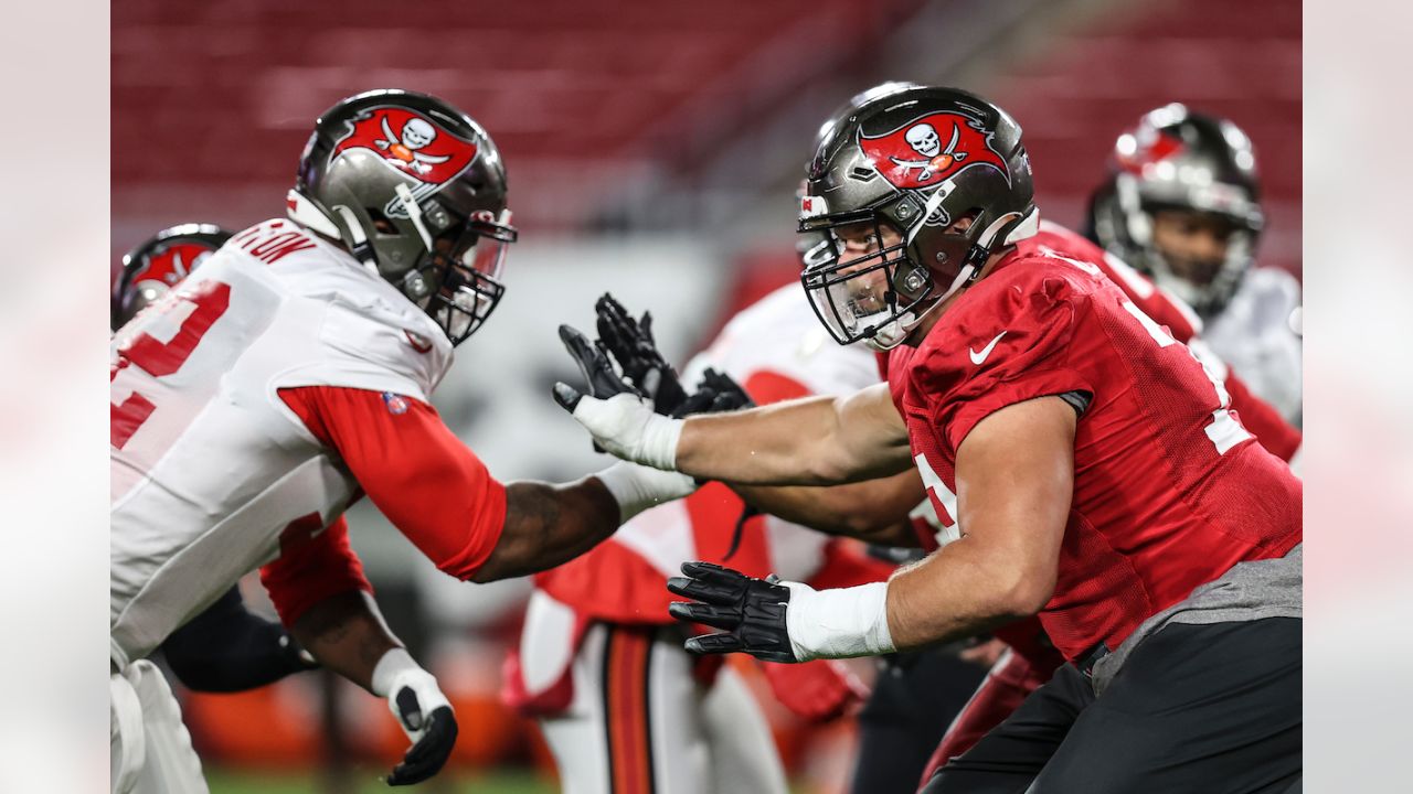 TAMPA, FL - NOVEMBER 23: Josh Wells (72) of the Bucs sets up to