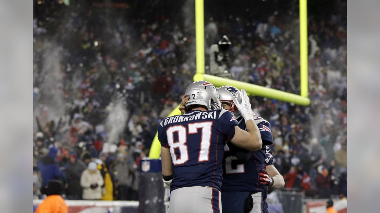 Buccaneers tried to woo Rob Gronkowski out of retirement